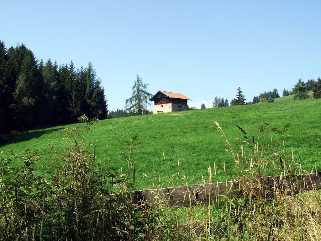 Stillleben – Scheune auf Alm.