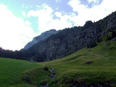 Der hintere Berg ist der Schonauer Berg (2480 m).