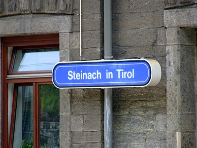 Der Bahnhof gehört zu Steinach in Südtirol.