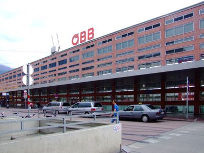 Das Gebäude der Österreichischen Bundesbahn.