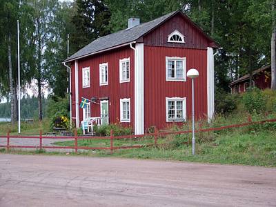 Auch dies ist ein typisch schwedisches Gebäude.